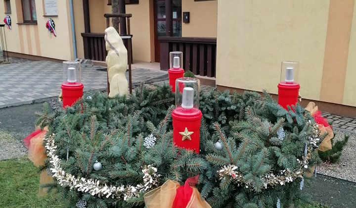 1. fotografia fotogalérie Adventný veniec 27.11.2021