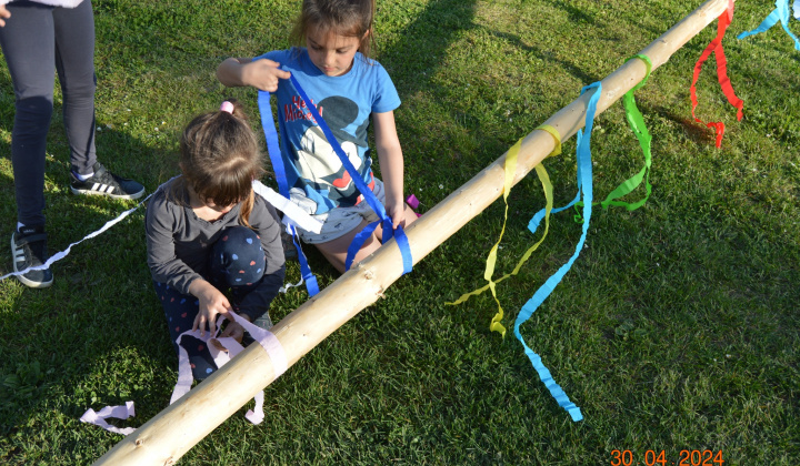 2. fotografia fotogalérie Stavanie mája 2024