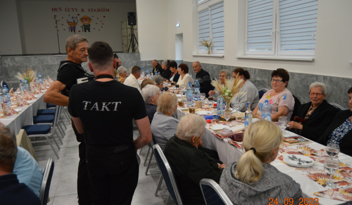 Úcta k starším 2023