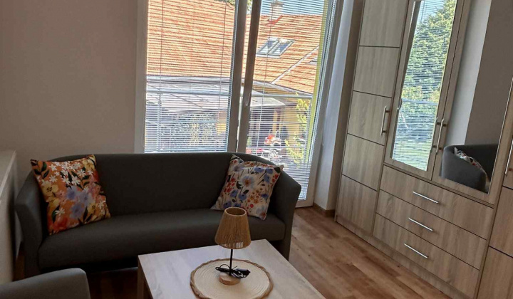 4. fotografia fotogalérie Aktuality / Oznam o otvorení zariadenia pre seniorov v Hrabovci nad Laborcom - foto